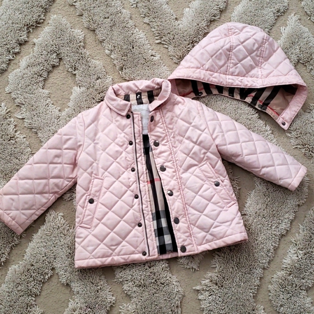 Kids Burberry Quilted Coat + detachable hoodie, light pink, Size 2Y